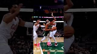 How did Giannis see Dame 😳NBAGIRL2 [upl. by Becker]