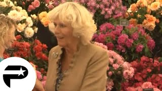 Charles et Camilla en visite à Sandringham [upl. by Aifoz787]