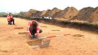 Archeologie op De Zegge VII Raalte quotWij hebben resten gevonden uit de IJzertijd Romeinse tijdquot [upl. by Ravaj]