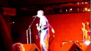 Taylor Hicks singing Gonna Move at the Pearl River Casino [upl. by Nnarefinnej]