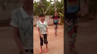 Bananaz…💃💃 dance publicdance banana vaazha appuz [upl. by Caryl]