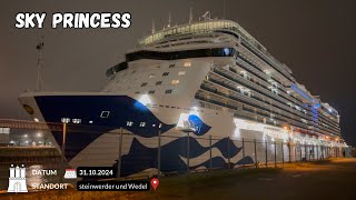 Sky Princess verlässt Hamburg bei Nacht – Spektakuläre Ausfahrt am 31 Oktober 2024 [upl. by Hauser657]