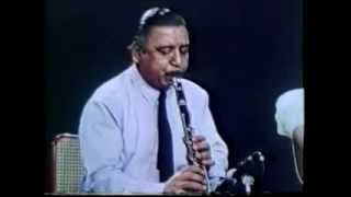 Clarinetoud improvisationVasilis Soukas amp Nikos Saragoudas [upl. by Sadler]