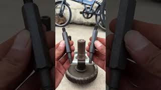 Chuck type bearing puller repair tool [upl. by Stargell32]