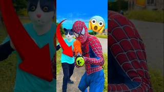 LA PISTOLA QUE CONVIERTE EN ESQUELETO😱 SPIDERMAN [upl. by Barbette]