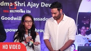 Kajol amp Ajay Devgan Wid Family Daughter Nysa Devgan amp Son Yug Devgan Mumbai Airport [upl. by Ennagrom]