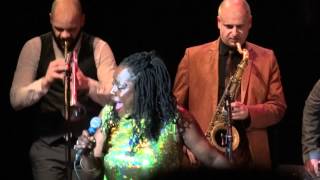 Sharon Jones amp The DapKings  Giving Up Live  La Cigale Paris 20120312 [upl. by Fari526]