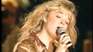 Leann Rimes Unchained MelodyLive [upl. by Aehsan277]