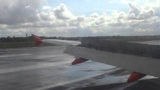 Easyjet Airbus A319 GEZGD windy landing in Manchester Airport [upl. by Niwrud]