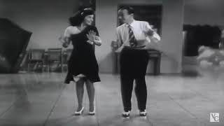 Fred Astaire amp Paulette Goddard quotI Aint Hep To That Step But Ill Dig Itquot  1940s Song and Dance [upl. by Wylen]