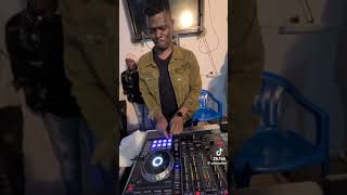 Akabadazo Ka Suuna Ben 2024remix ugandanmusic [upl. by Nylsirk]