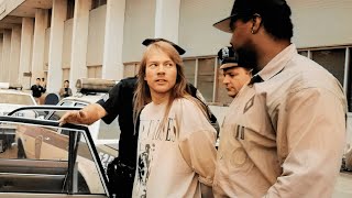 Axl Rose foi preso ao chegar em aeroporto dos EUA em 1992 [upl. by Ecirtel189]