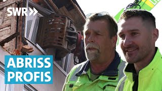 Riskante Bagger Baustelle Hausabriss mit denkmalgeschützten Nachbarhäusern [upl. by Bord629]