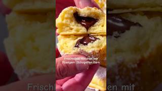 Süß und zart Frischkässe Röllchen mit flüssigem Schogetten Kern baking food cooking recipe [upl. by Eimaj]