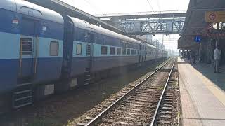 17031 Mumbai Hyderabad Express  Behind KYN WDG3A  Chugging Through Matunga CR  Indian Railways [upl. by Iago]