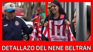 😢Así regaló Nene Beltrán su camiseta de Chivas a aficionada  Noticias Chivas  Chivas a Leagues Cup [upl. by Sirenay]