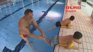 Schwimmen lernen  Teil 2 Der Beinschlag [upl. by Eigger]