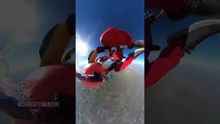 Whered that guy come from skydive adventuresports skydiving flying twinotter sendit [upl. by Girard]