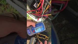 Checking compressor windings with a Supco M500 Megohmeter [upl. by Nielson]