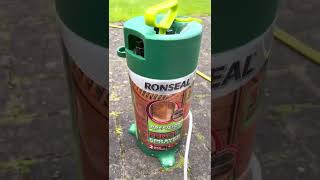 Ronseal Precision Finish Fence Pump Sprayer  Useless Thin Jet with No Actual Spray [upl. by Helbona839]