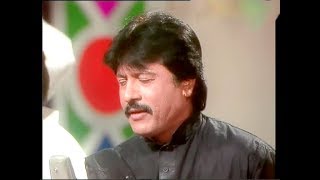 Kameez Teri Kali live HD song by Attaullah Khan Esakhelvi [upl. by Garmaise]