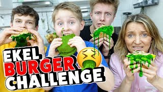 BURGER mit Fischeier Schlümpfe Marmelade amp Krabbenfleisch 😁EKLIG TipTapTube Family 👨‍👩‍👦‍👦 [upl. by Oicnerolf]