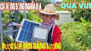 Chị hồng trong tay tiền tỷ sống nhị tỳ được tặng đèn năng lượng toanlemientay [upl. by Tindall]