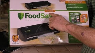 FoodSaver FM2000 Vacuum Sealer Review [upl. by Llebasi]