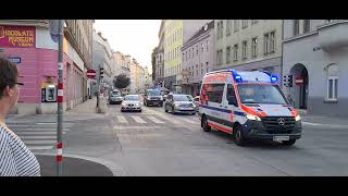 1x RTW Berufsrettung 2x FSTW Polizei in Wien [upl. by Aititel36]