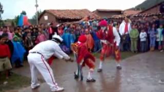 MUY CHISTOSO 02 Y DIVERTIDO NO PARARAS DE REÍR DANZA AUCCA CHILENOS DE URCOS CUSCO PERÚ [upl. by Aneger454]