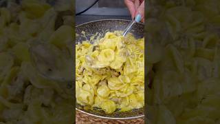 Orecchiette cremose con salsiccia e zafferano video shorts [upl. by Delfine]