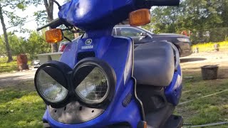 Yamaha Zuma 50 with new horn [upl. by Eelynnhoj]