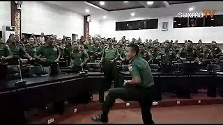 WOW INI DIA VIDEO LANGKA YEL YEL UNIK PERWIRA TNI [upl. by Grethel191]