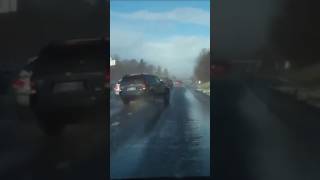 Ford narrowly escapes crash on slushy freeway [upl. by Ahtebat]