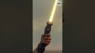 O SABRE DE LUZ REALISTA DA DISNEY starwars lightsaber darthvader [upl. by Adnalram786]