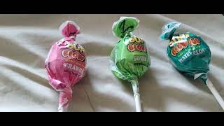 Sweet Tarts Ropes and Gummy Fun Mix Versus The Blow Pop lollipops Candy Review [upl. by Marilou]