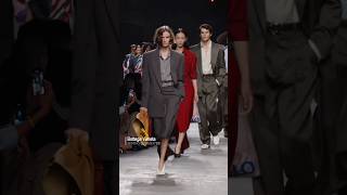 Bottega Veneta spring summer 2025 en Milan Fashion Week fashionevent [upl. by Akinit]