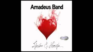 Amadeus Band  Ljubav i hemija  Audio 2009 HD [upl. by Rekab]