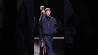 Défilé GUCCI Homme AutomneHiver 20242025  Milan Fashion Week [upl. by Lotsirb]