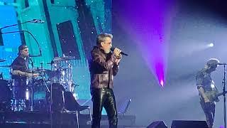 Florent Pagny Zenith Lille 09 novembre 2021 [upl. by Ruckman]