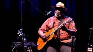 Taj Mahal Trio  Corinna Live Paris 2016 [upl. by Jolee334]