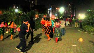 Indígenas bailando en la Cinta Costera durante las fiestas patrias [upl. by Iinde960]