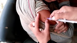 injection wala doctorpakistani boy injection videoDexonalincomycin [upl. by Eugene689]