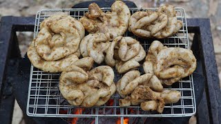 Simple Easy Chitterlings Recipe  How to Cook Chitterlings in my Village [upl. by Hartzell]