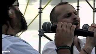 Carlos Varela y Miguel Bosé cantando Muro en el Concierto por la Paz [upl. by Lorain]