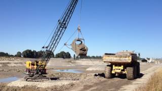 Dragline in New Zealand [upl. by Weisburgh]