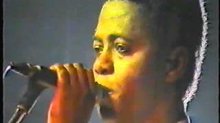 Concert de Zaiko langa langa lors de la tournée européene en 1987 avec Gina Efonge [upl. by Aikal]