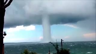 Jak Powstają Tornada i Trąby Powietrzne Jak Poznać Że Zbliża Się Tornado Burza Sztorm Wiatr [upl. by Dougherty295]