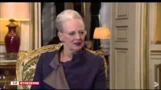 Dronning Margrethe  Vil De have en pude i ryggen [upl. by Pernick]