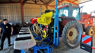 Changement de tracteur pour semer le tournesol  2022 [upl. by Perkin]